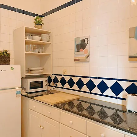 Baixa Pombalina - 4 Bedroom Apartment Lisbona Esterno foto